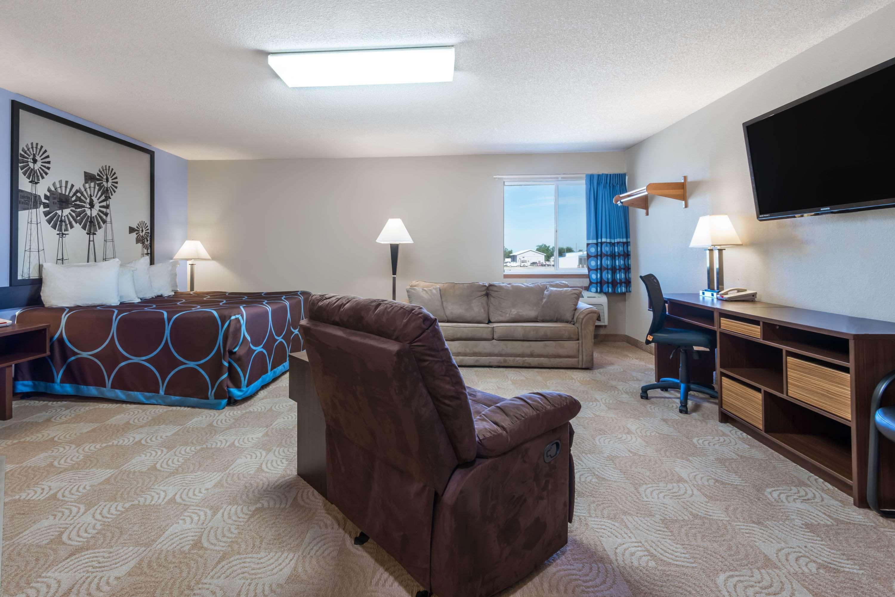 Super 8 By Wyndham Beloit Hotel Exterior photo