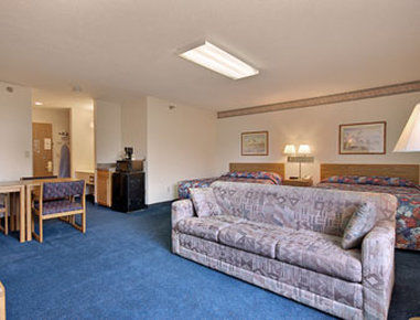 Super 8 By Wyndham Beloit Hotel Room photo